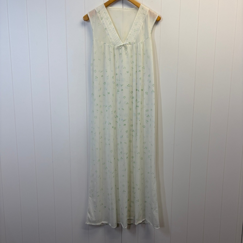 Vintage 70s 80s Nylon Pastel Floral Nightgown Women Medium Grannycore Cottage